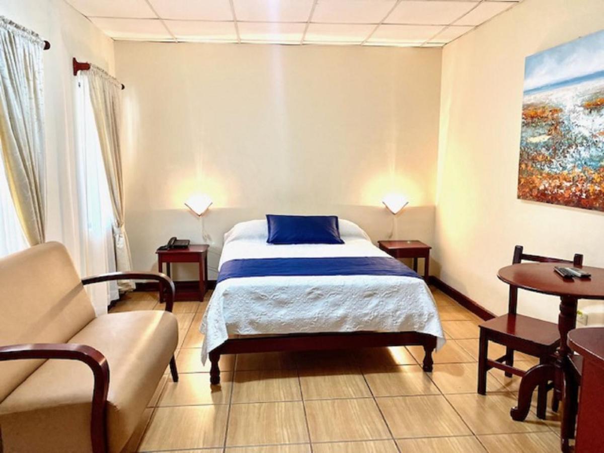 Hotel D'Mario Lago Agrio Extérieur photo
