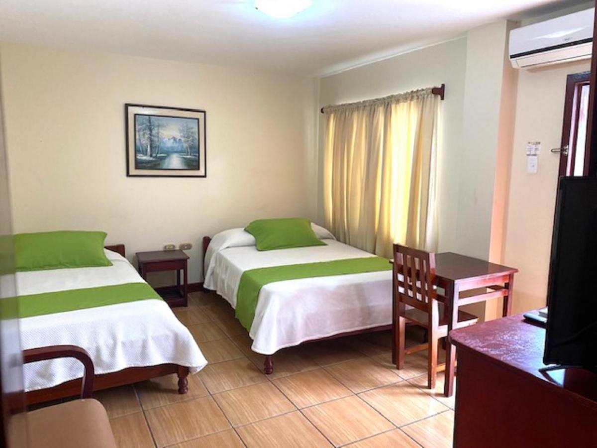 Hotel D'Mario Lago Agrio Extérieur photo